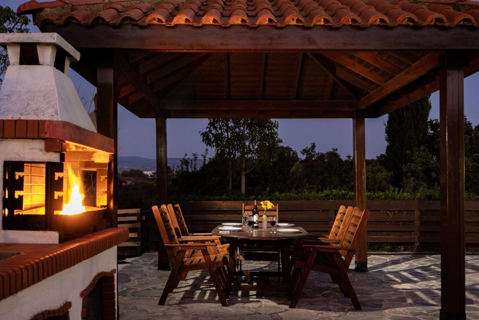 Villa Ira Finiki 라치 외부 사진