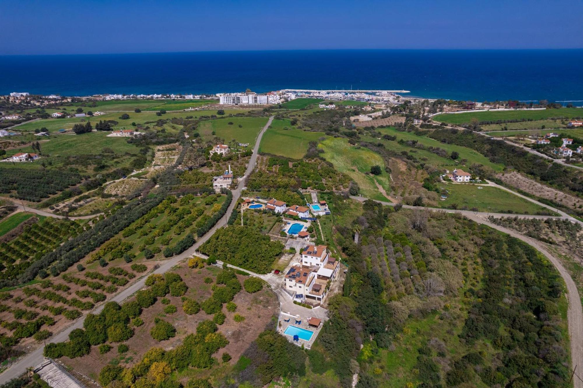 Villa Ira Finiki 라치 외부 사진